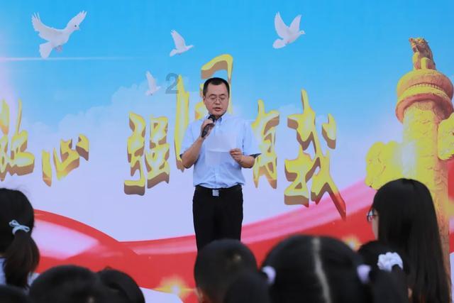 一个成功的角色塑造，功劳更应属于演员还是导演？